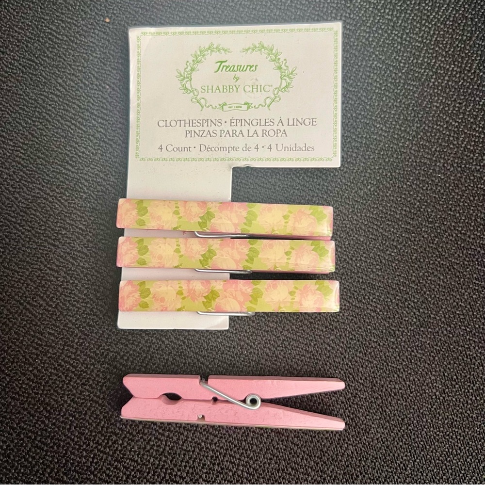 Shabby Chic Pink and Green Clothespins - New
